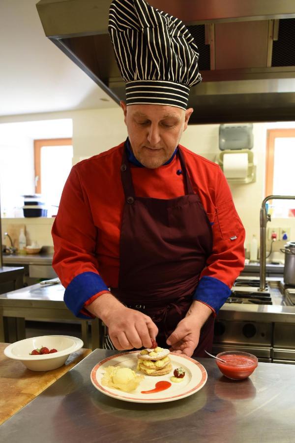 Hotel Zanella Пейо Фонти Екстериор снимка