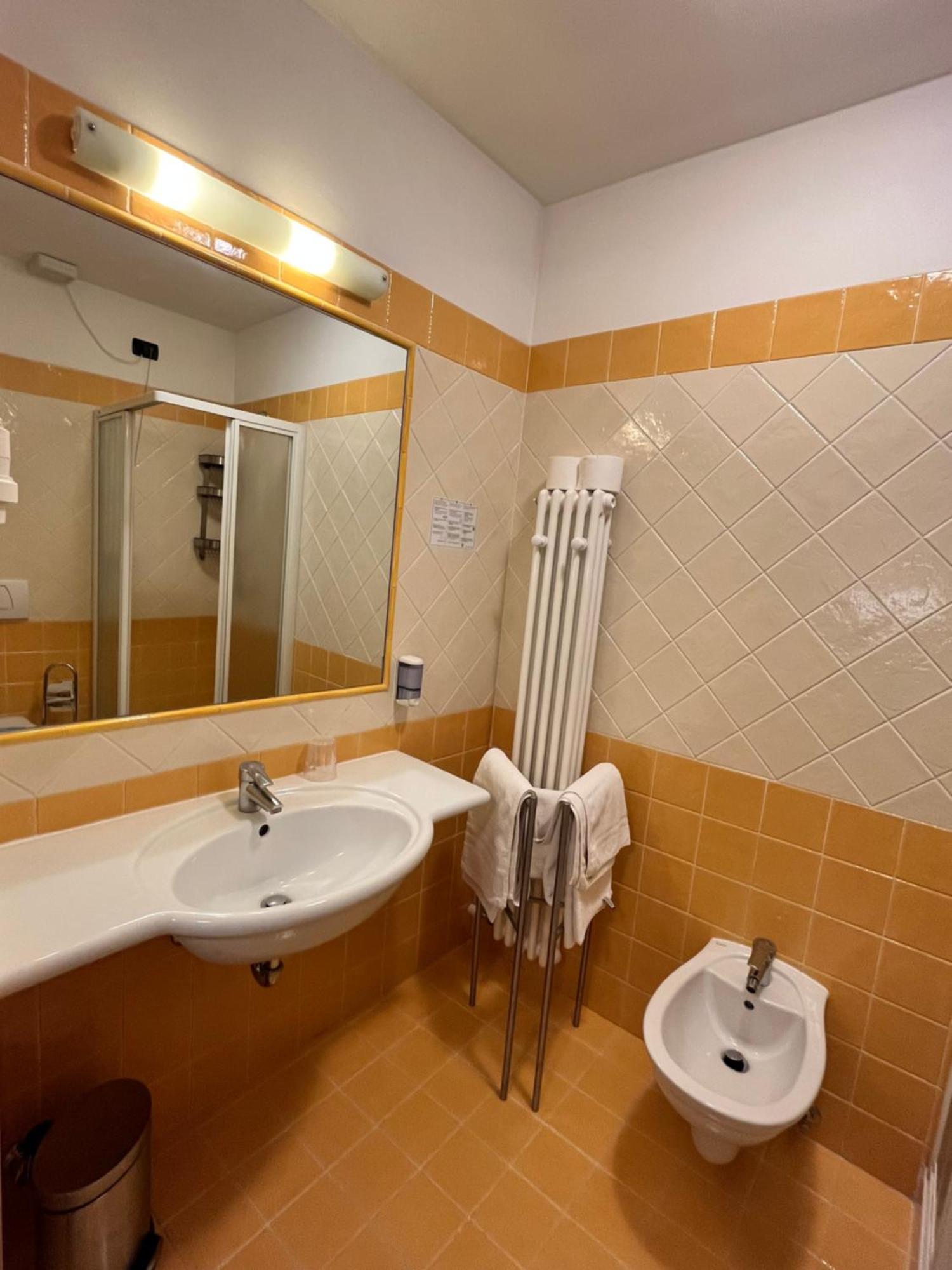 Hotel Zanella Пейо Фонти Екстериор снимка